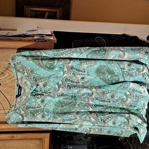Pennington 3X women's paisley top